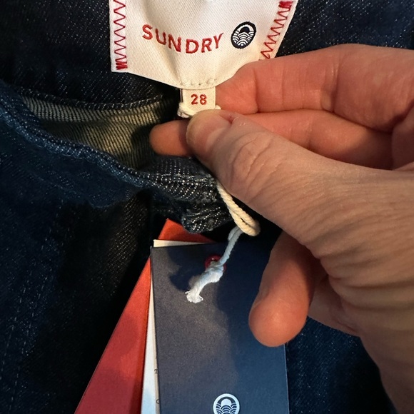 NWT Sundry Dark Blue Wash High Rise Pleated Military Relaxed Fit Denim Pants 28 - Picture 2 of 5